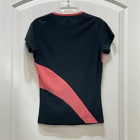 Women's Under Armour Top Shirt Medium Black Coral Pink Asymmetric Color Block - Picture 2 of 3